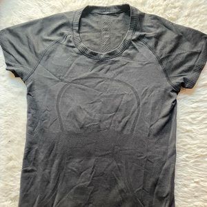 Lululemon top